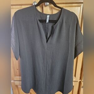 NWOT Zenana Top